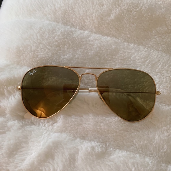 Ray Ban Classic Aviators - Picture 2 of 7